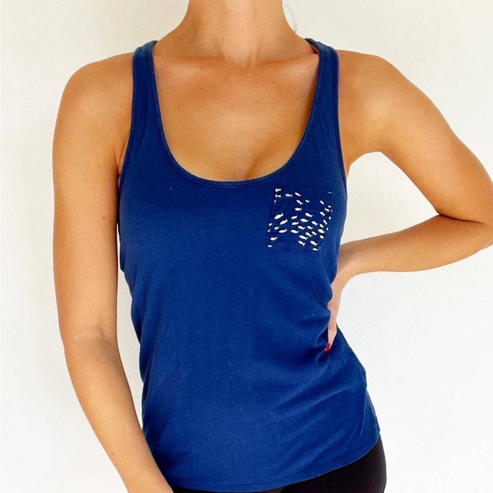 GapBody blue fish print racerback pocket tank size small
